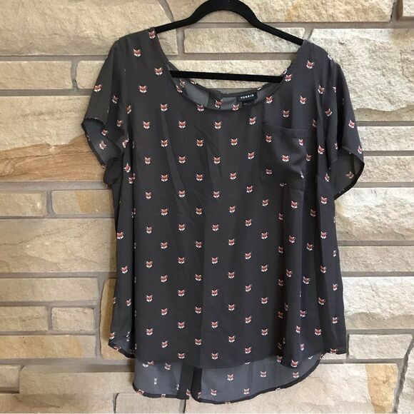 Torrid Abbey Georgette Button Back Short Sleeve Blouse Black Fox Print 1x - Picture 3 of 9